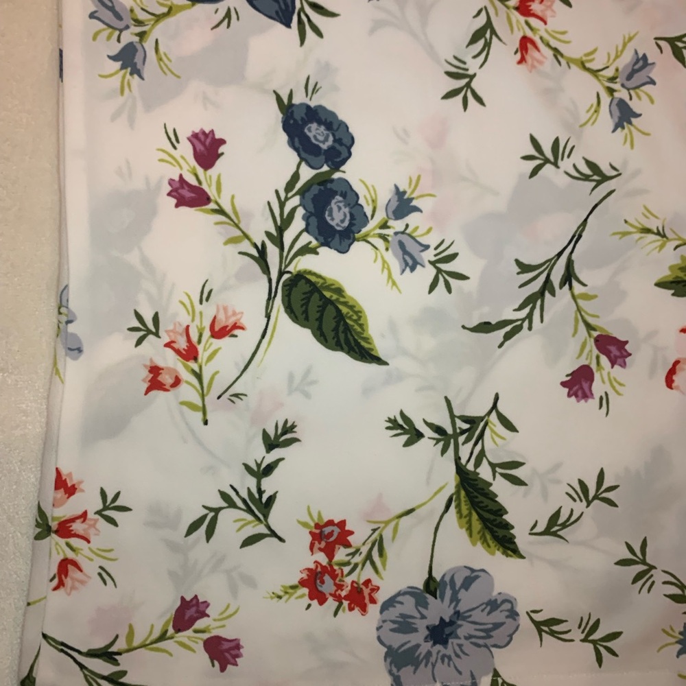 Ann Taylor NWT White with Pink and Blue Flower Blouse medium - Picture 13 of 16
